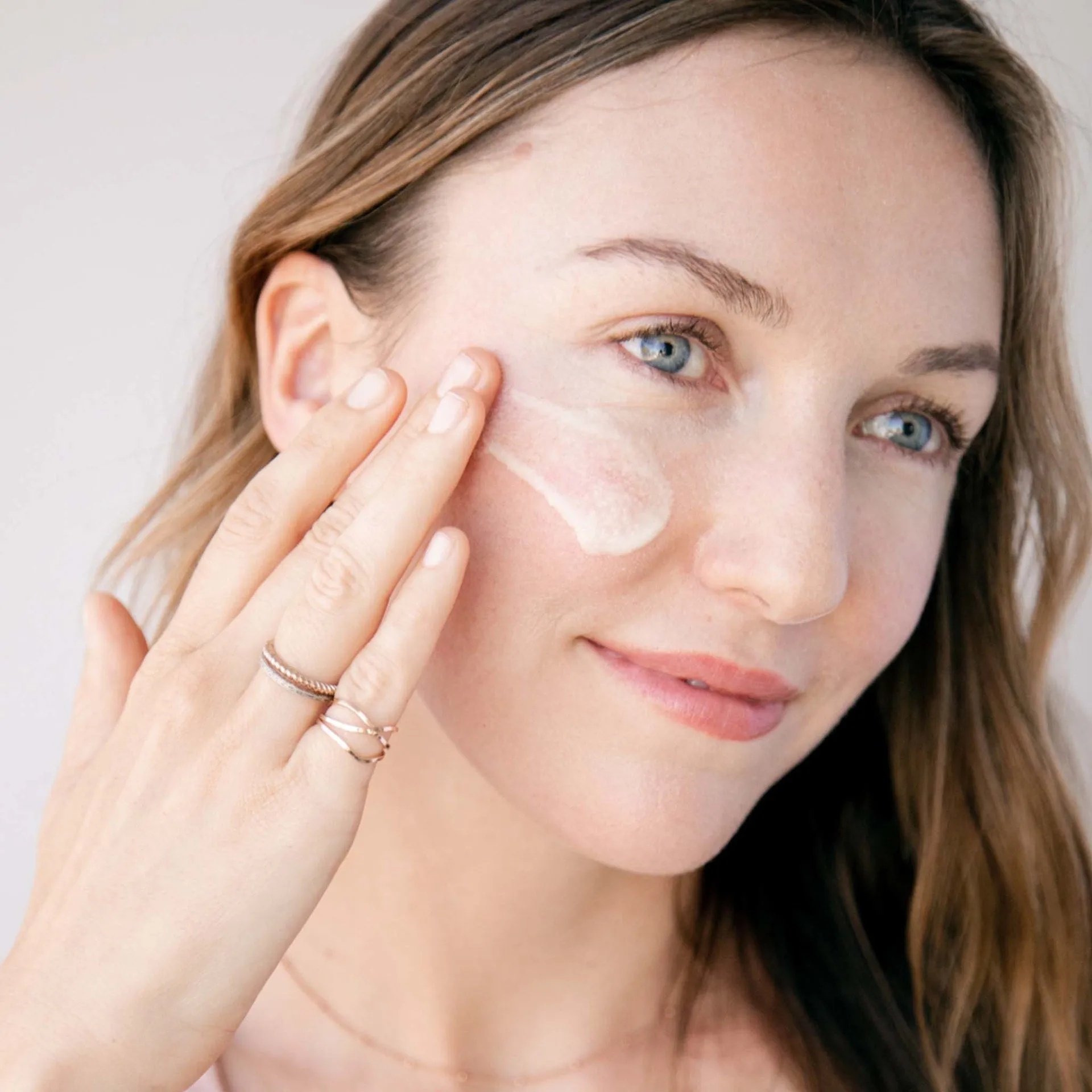100% PURE - Brightening Serum