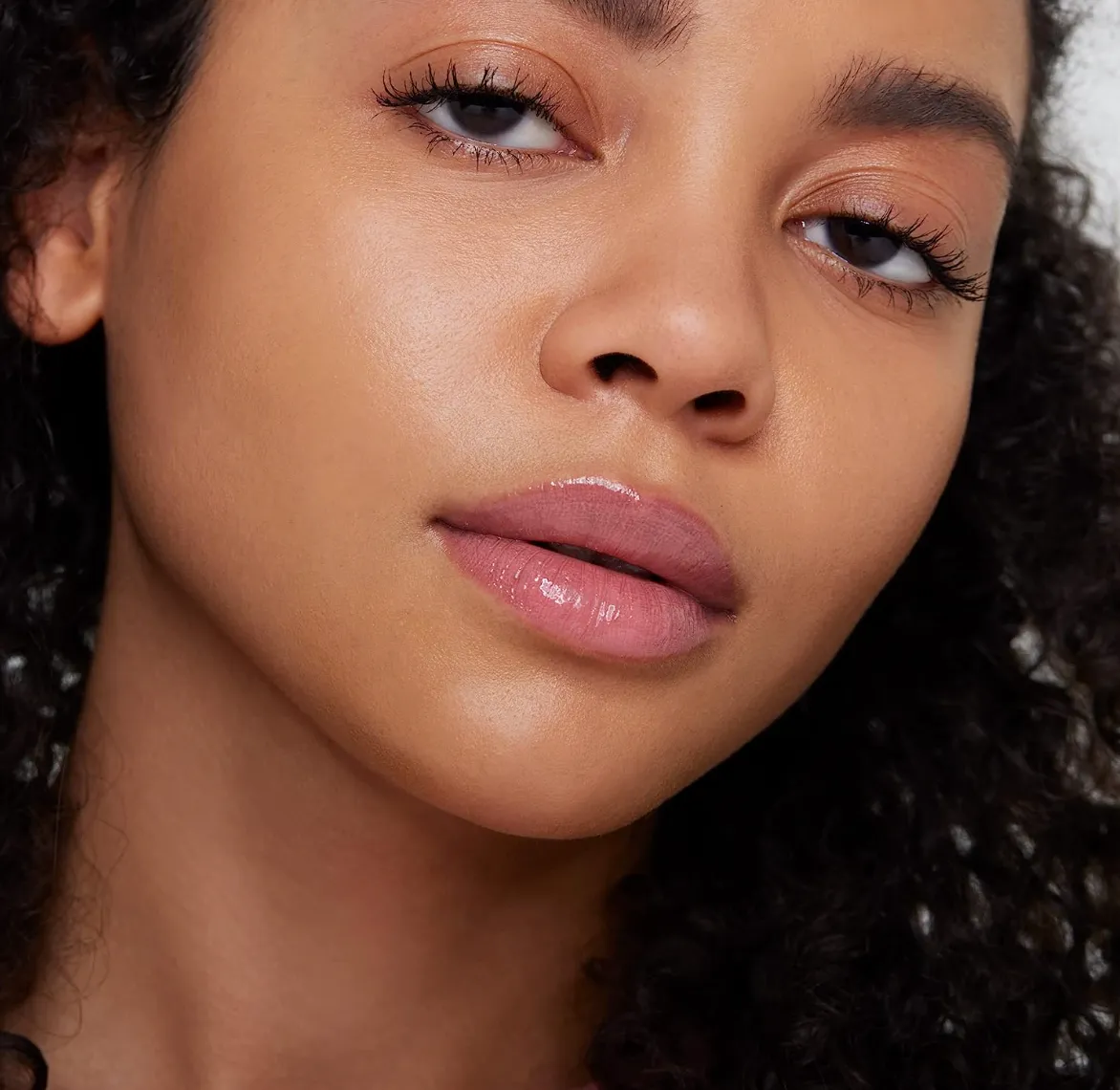 Essence | What the Fake! Plumping Lip Filler | Volumizing Lip Gloss Made With Hyaluronic Acid and Vitamin E | Vegan & Cruelty Free | Free From Gluten, Parabens & Fragrance (02 | Oh My Nude!)