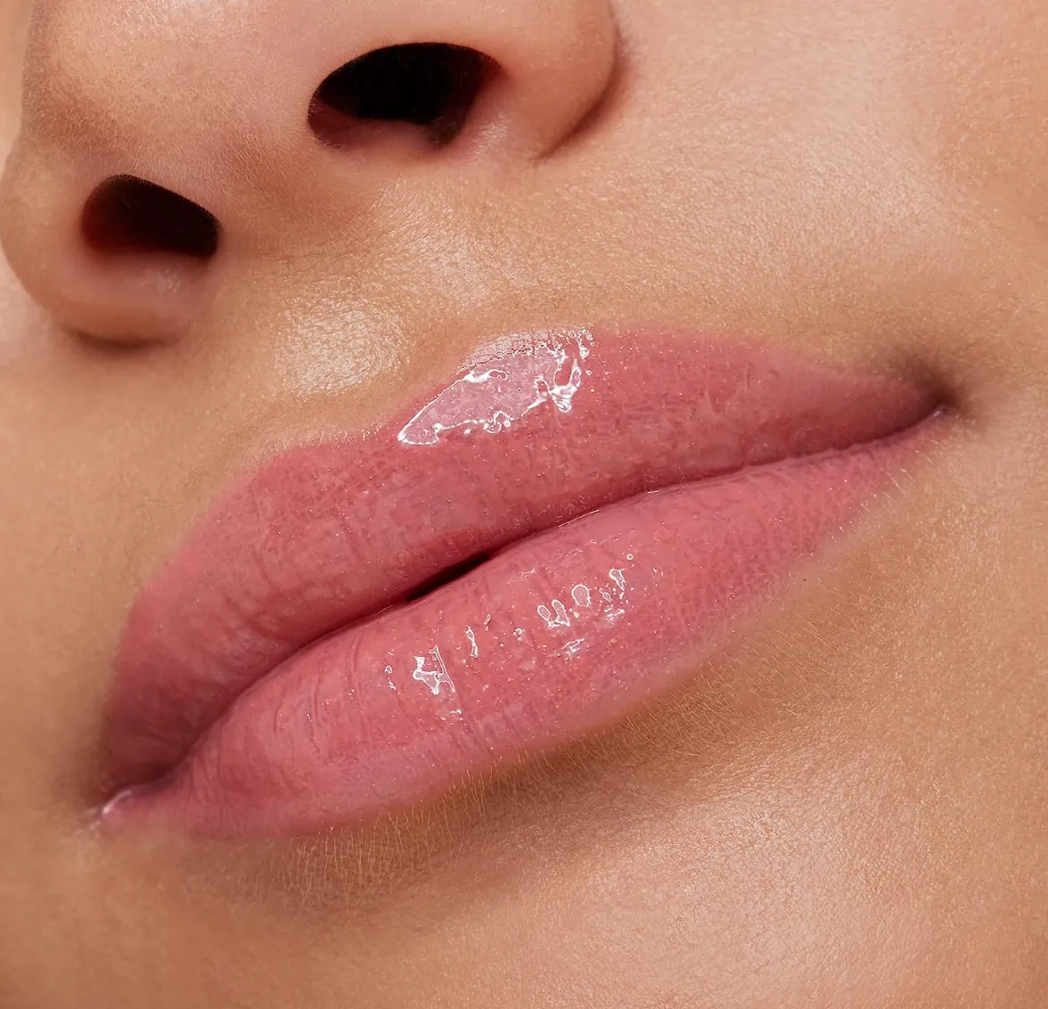 Essence | What the Fake! Plumping Lip Filler | Volumizing Lip Gloss Made With Hyaluronic Acid and Vitamin E | Vegan & Cruelty Free | Free From Gluten, Parabens & Fragrance (02 | Oh My Nude!)